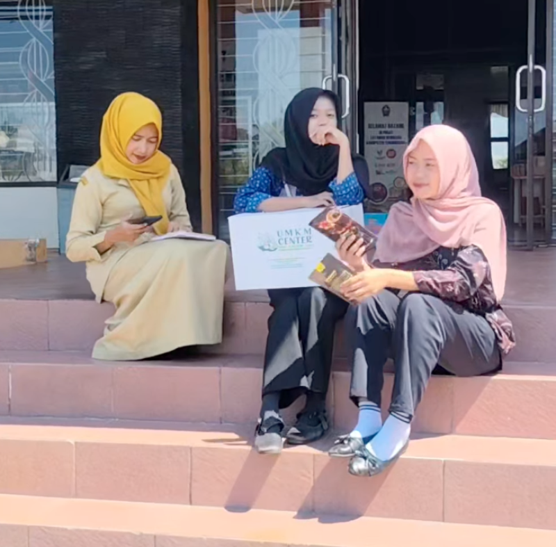 POV : Menunggu Customer Datang